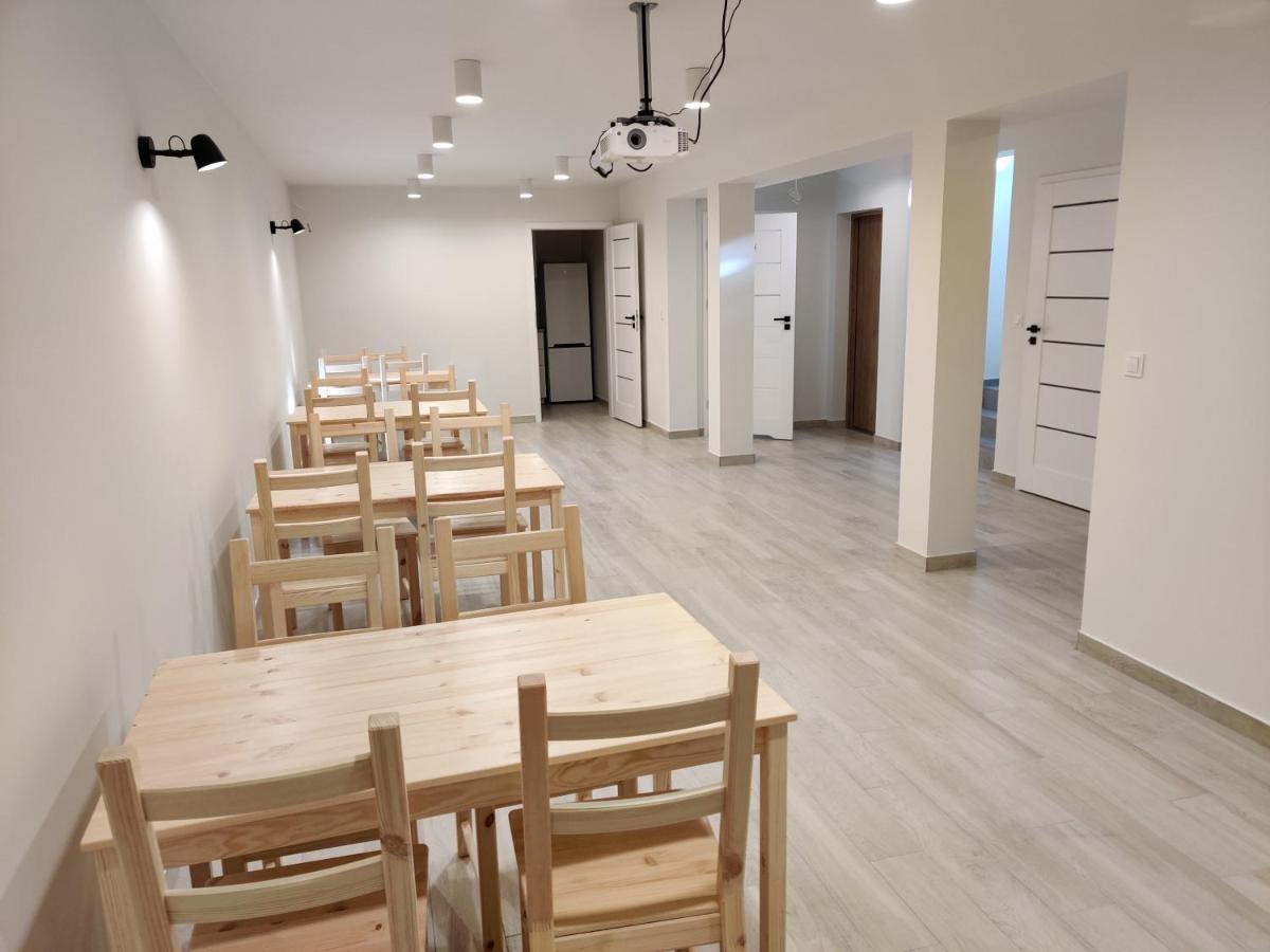 מלון Ostrowo Plaza מראה חיצוני תמונה